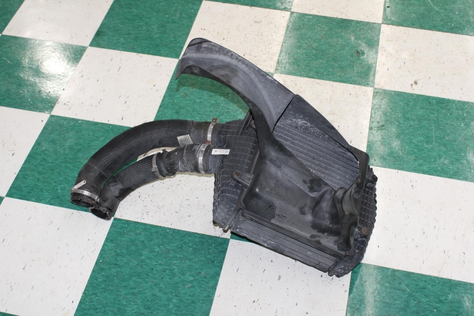 14-20 GHIBLI 3.0L Twin Turbo Passenger RH Air Intake Intercooler OE Duct Hoses