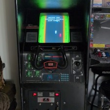 Bally Midway Spy Hunter Original Upright Arcade Machine 115V 60Hz 3A