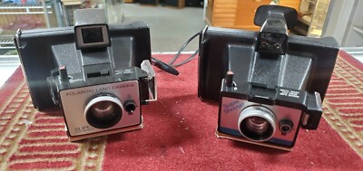 Polaroid Land Camera's set of two PT718040/442 (FC14-4-G482)