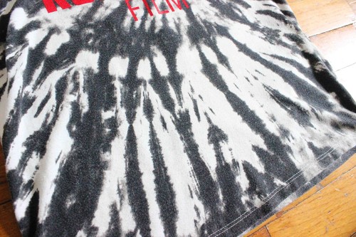 1 von 1 A ROB ZOMBIE FILM Custom Upcycle Gore Horror Movie Tie Dye Crop Baby T-Shirt - Bild 7 von 12