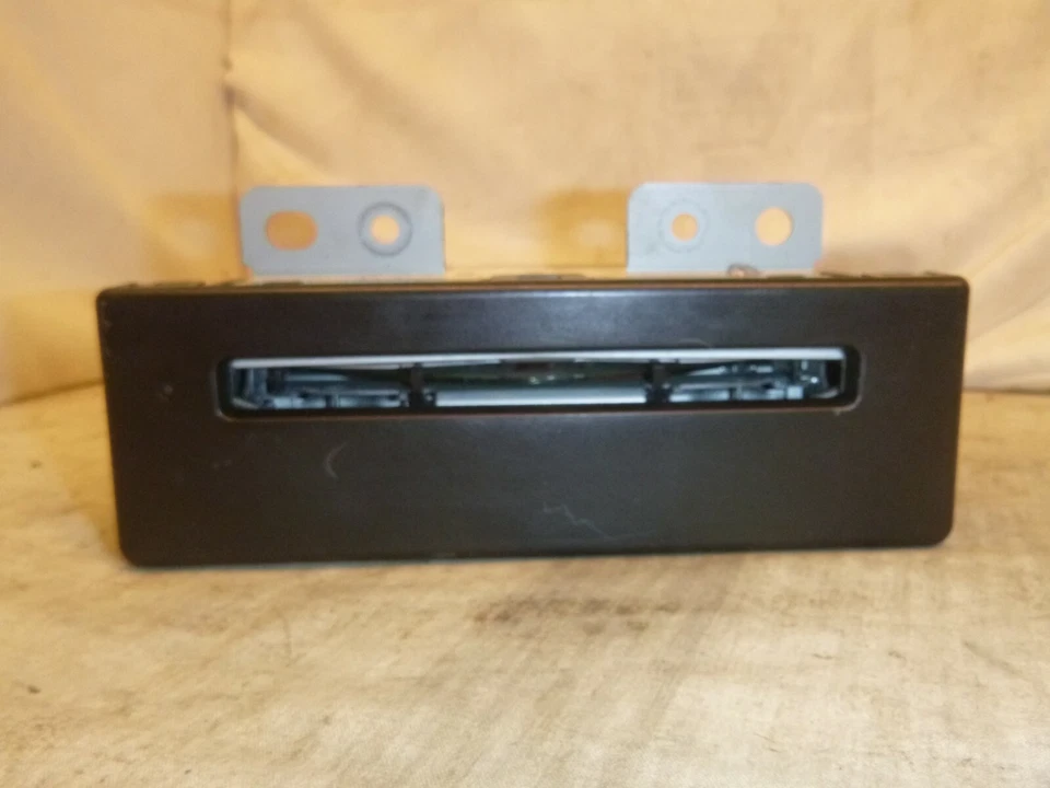 14 15 Buick Regal Chevrolet Impala GMC Yukon TG5 Reproductor de CD 13590746 XJK54 Foto 2 de 4