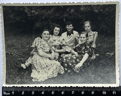 Pretty Cute Young Women Charming Attractive Ladies Girls Nice Guy Old Photo