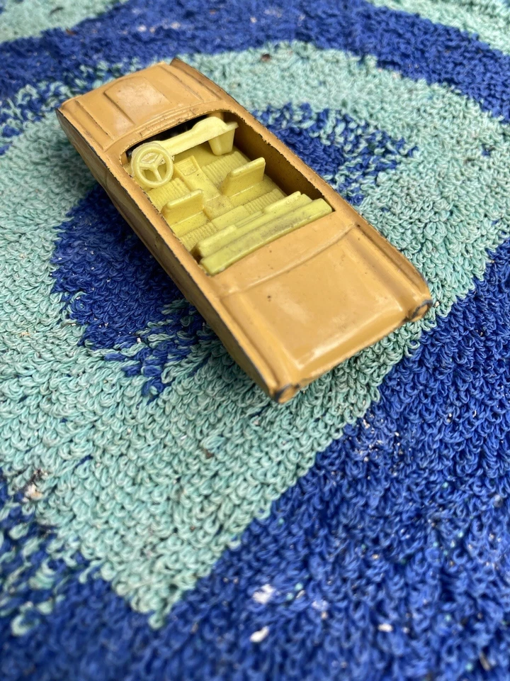 1960s Vintage Husky Models Ford Thunderbird No 8 — 第 3/4 张图片