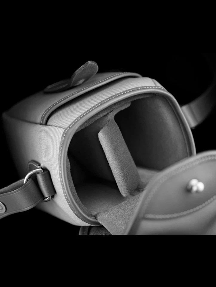 Новая сумка для фотоаппарата Billingham 72 (черная волокнистая / черная кожа) No35095 - Изображение 3 из 4