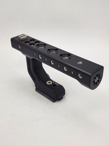 Camer Top Handle Large With Larger Than Normal Locking Coldshoe - Picture 2 of 3