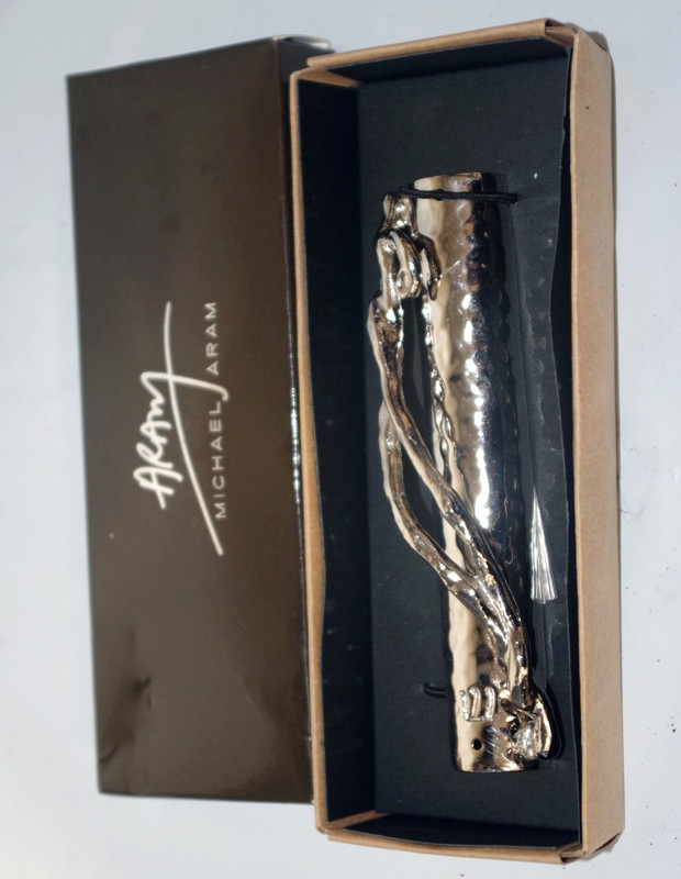 L5 NEW in BOX $55 Wisteria Mezuzah by Michael Aram 11091