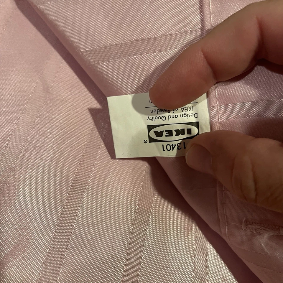 Cortina de ducha de tela damasco rosa IKEA a rayas satinadas Foto 3 de 4