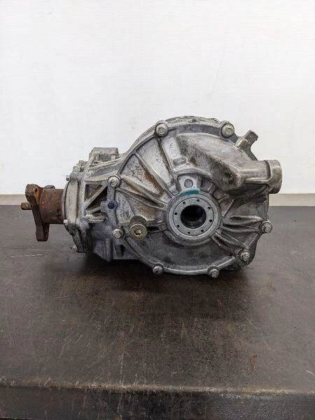 2005-2011 Cadillac STS Rear Differential Carrier Assembly 3.23 Ratio GU5 OEM - Image 3 of 3