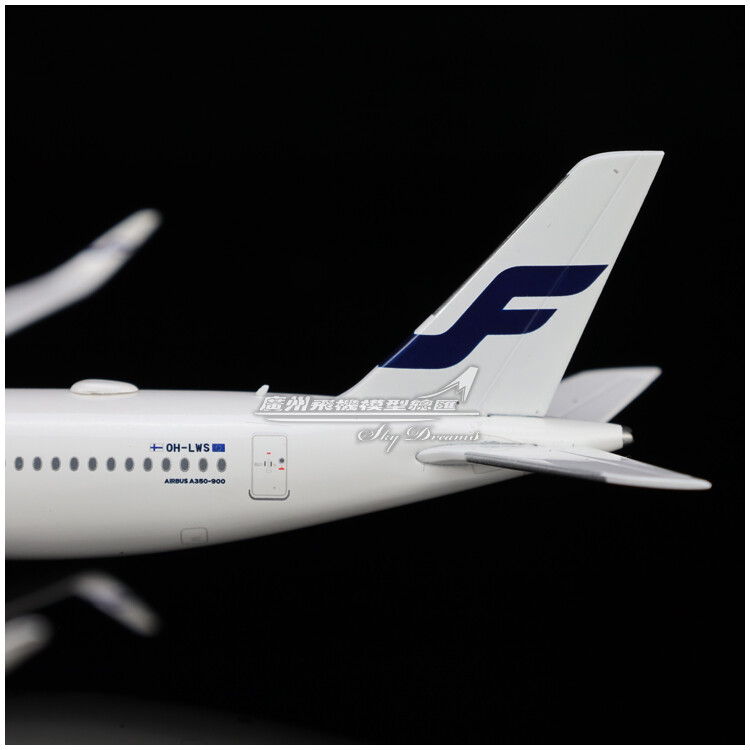 1:400 JC Wings FINNAIR AIRBUS A350-900 Passenger Airplane