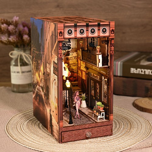 Book Nook Kit Puzzle 3D in Legno Fermalibri Inserto Libreria Decorazione con LED - Foto 37 di 41