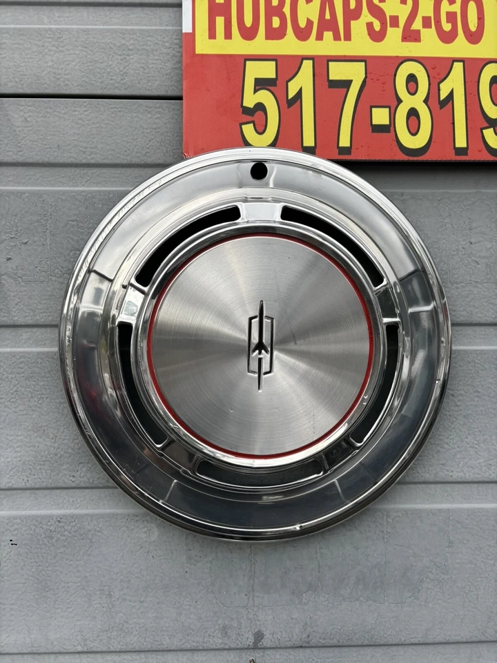 Oldsmobile Cutlass 442 88 98 F85 1970 ”Juego de 4 tapacubos Poverty raro 14” fabricante original Foto 2 de 4