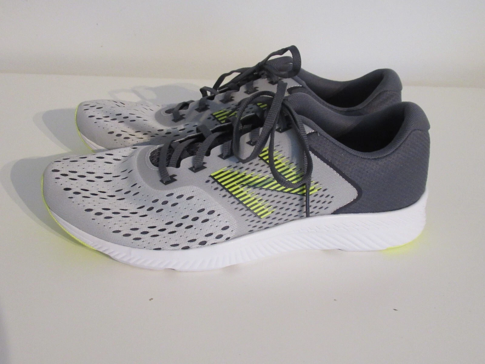 New Balance MDRFTLG1 Sneakers da corsa da uomo grigie 10 5