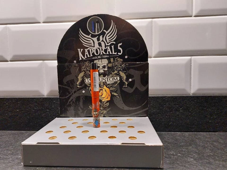 STYLO " KAPORAL 5 " ROLLER INK  -  REDLINE FABRIC - U.S. CUSTOM -  ETAT  :  Neuf - Photo 2/4