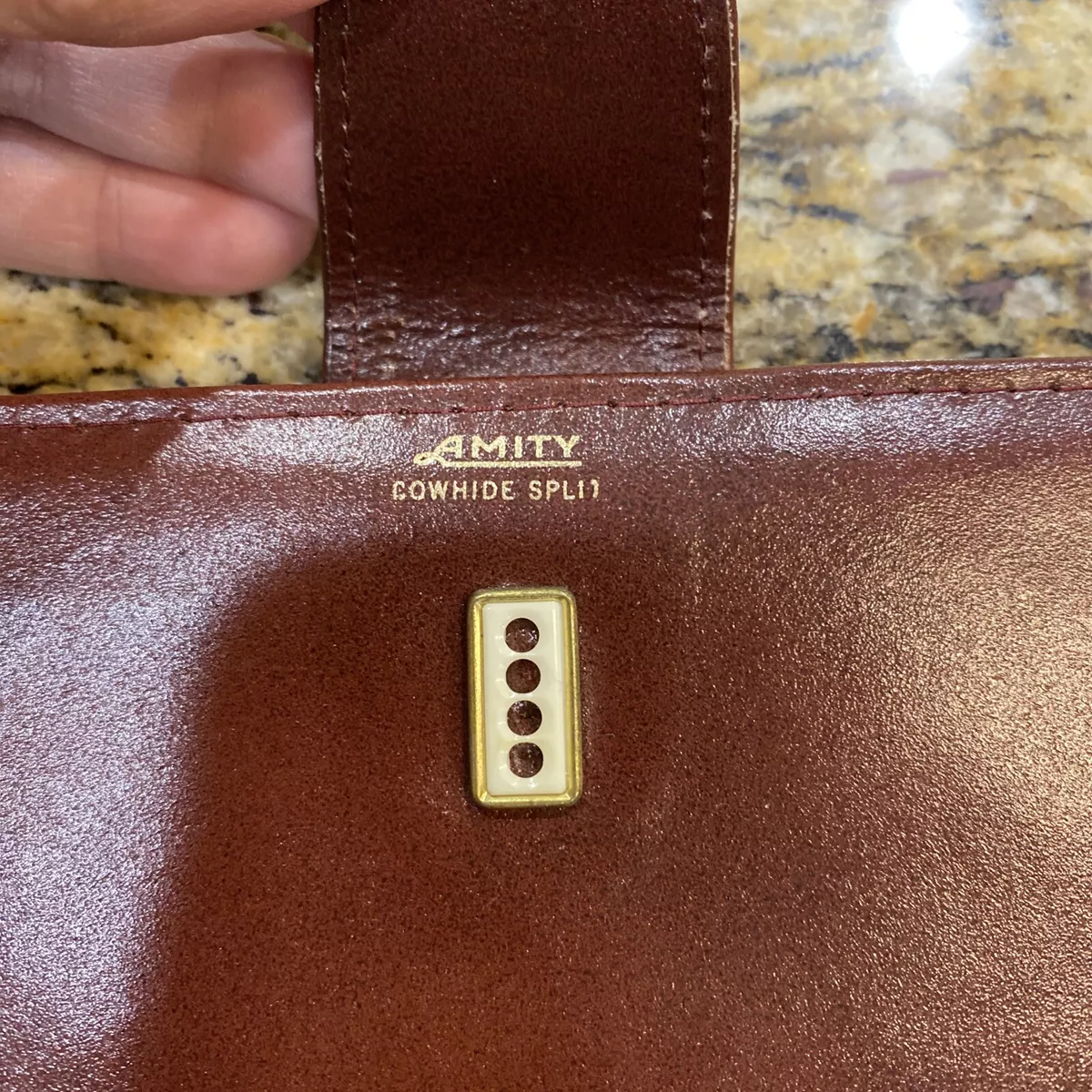 amity cowhide Brown wallet
