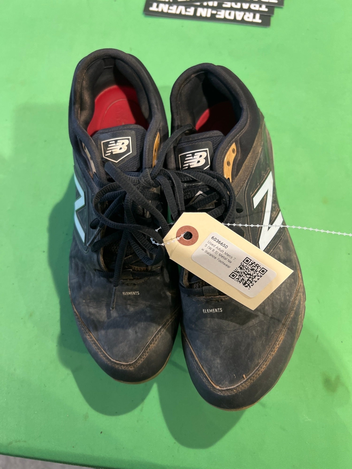 Used Adult Men's 7.5 (W 8.5) Metal New Balance Footwear