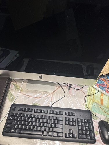 Apple iMac con pantalla Retina 5K de 27 pulgadas (unidad Fusion de 1 TB, Intel Core i5 8ª generación - Imagen 2 de 3