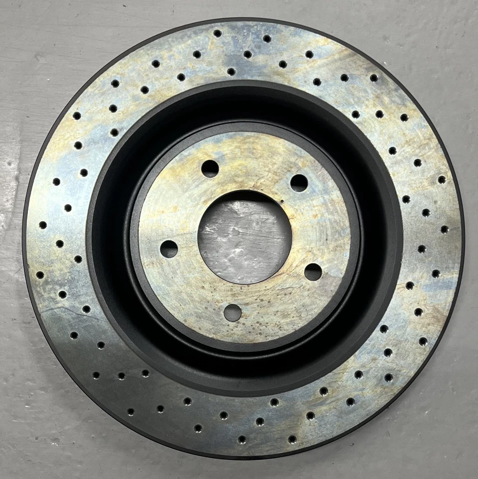 Disco de freno delantero Aston Martin DB7 Vantage ventilado y perforado VIN 300832 en adelante Foto 3 de 3