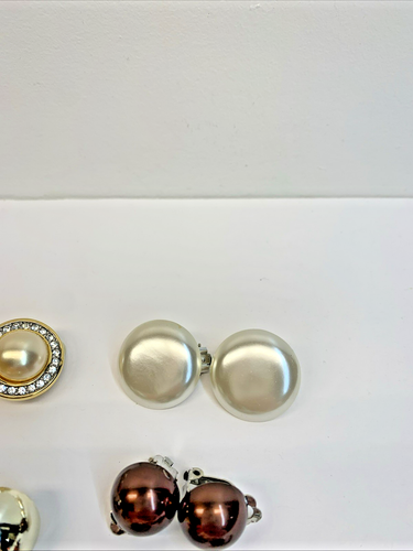 Vintage Lot of 15 Clip on Earrings - Picture 4 of 19