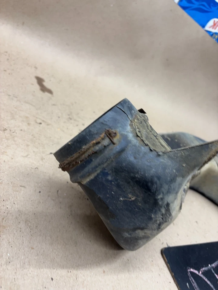 Camión Ford 1973 78 79 1979 F100 F150 F250 F350 tubo de admisión de aire entrada OEM V8 Foto 2 de 4