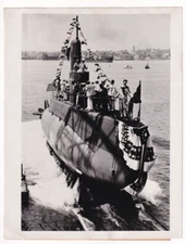 US ELECTRIC BOAT NAVY SMALLEST SUBMARINE SST 1 LAUNCHING CONN 1953 Photo Y 366
