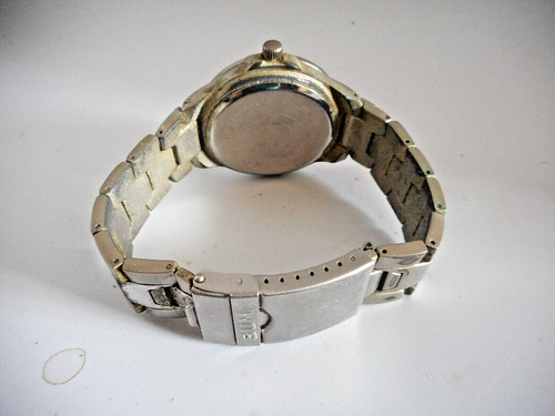 Bum Equipment Men's Watch V-360 Red Dial Silver Tone Day Indicator NEW BATTERY - Picture 3 of 4