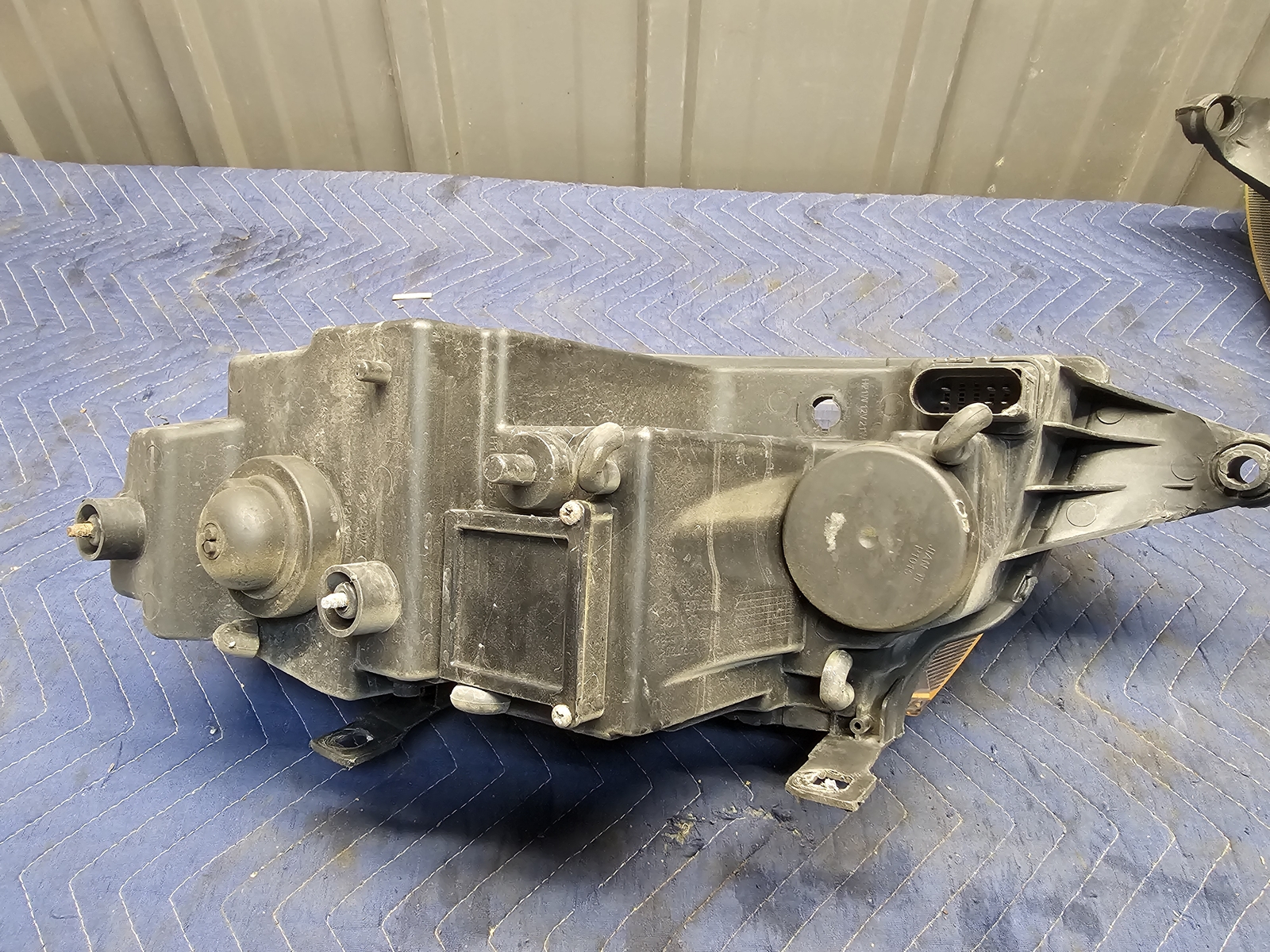 2000 2006 Audi TT MK1 Headlight Set Complete Left & Right NON OEM