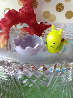 Hatchimals Colleggtibles Season 1 ULTRA RARE GARDEN FAMILY YELLOW SNAILTAIL