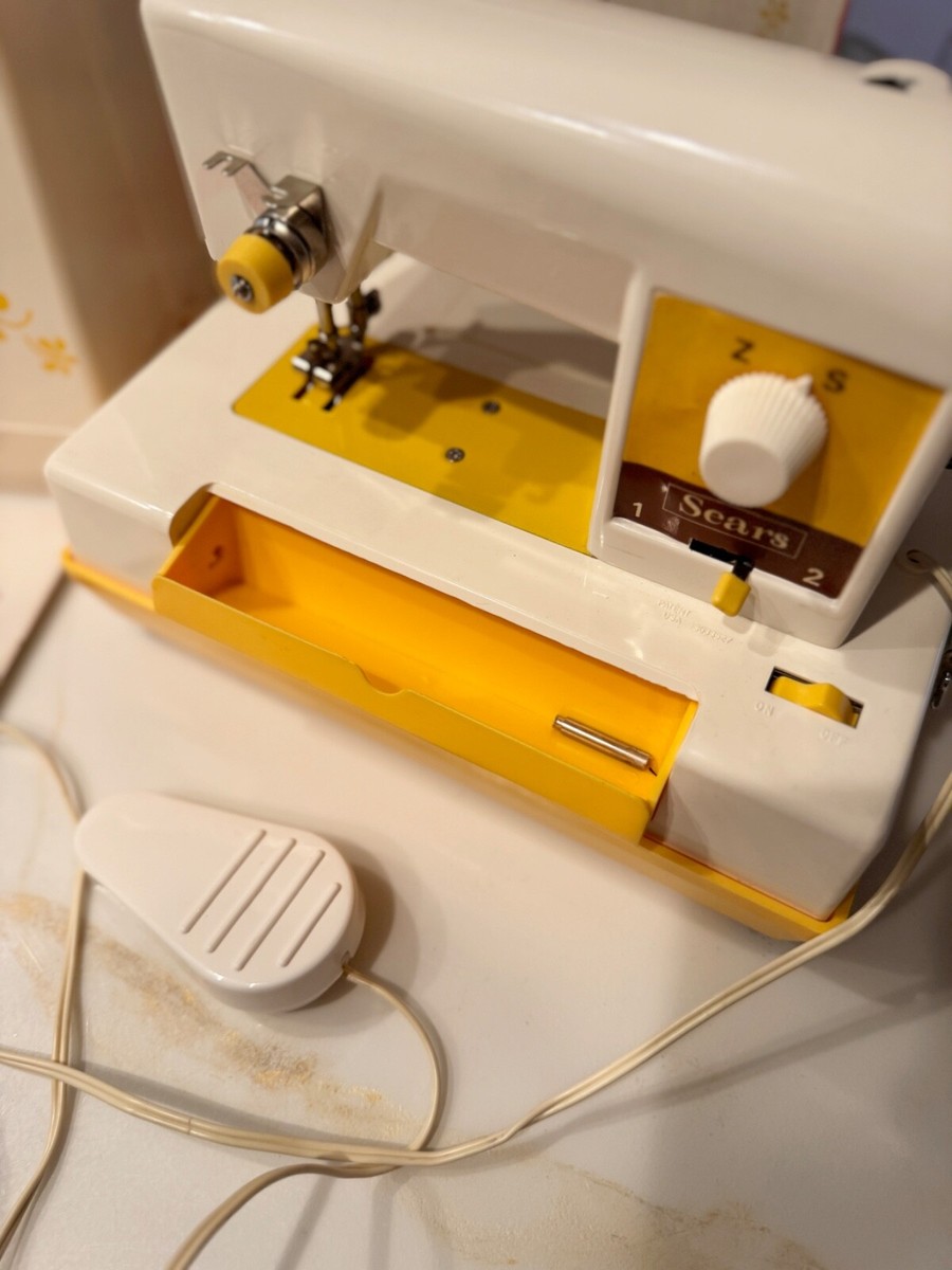 1970's Sears Best Zig Zag Sewing Machine Model 6151 Kids