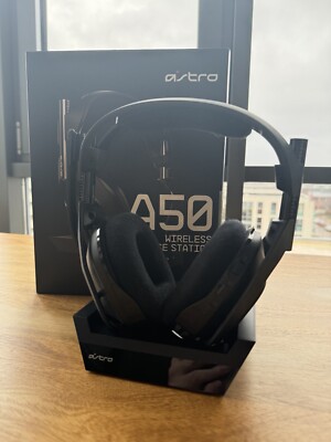 ASTRO A50 Wireless Gaming Headset mit Ladestation 2,4 GHz Kabellos PS5 PS4 PC