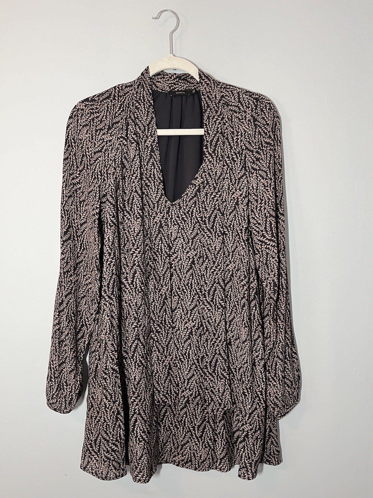 ARITZIA TALULA Womens Bow Neck Dress Gray Botanical Long Sleeve Dress Size Small