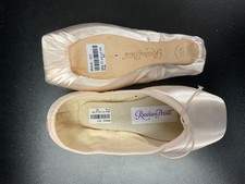 RUSSIAN POINTE BRAVA POINTE SHOE size 37 width 5 vamp 2 medium shank