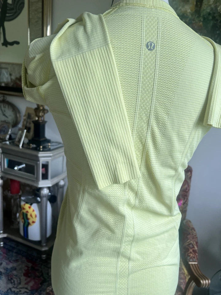 Blusa Lululemon Swiftly Tech manga longa malha elástica clareza amarelo citron, 8 - M - Imagem 2 de 3