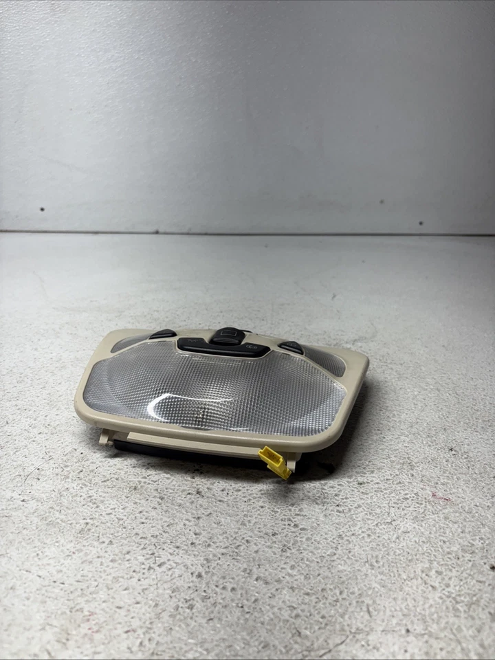 03-05 Mercedes W209 CLK320 CLK55 AMG Luz cúpula de lectura interior superior OEM Foto 4 de 4