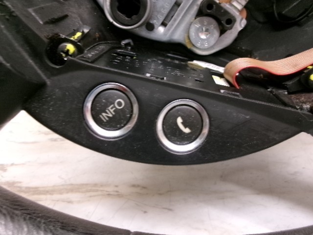 208142 03 to 08 Maserati Quattroporte M139 Steering Column & Wheel W/ Paddles