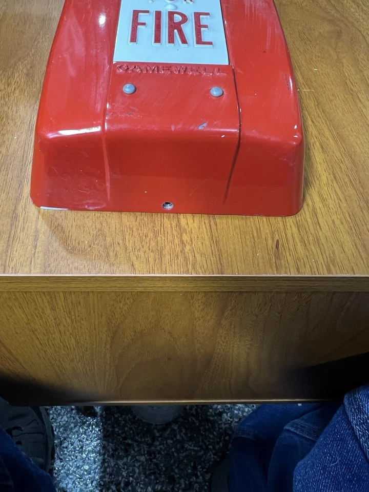 Caja estación de tracción de alarma contra incendios Gamewell Vitaguard vintage Foto 4 de 4
