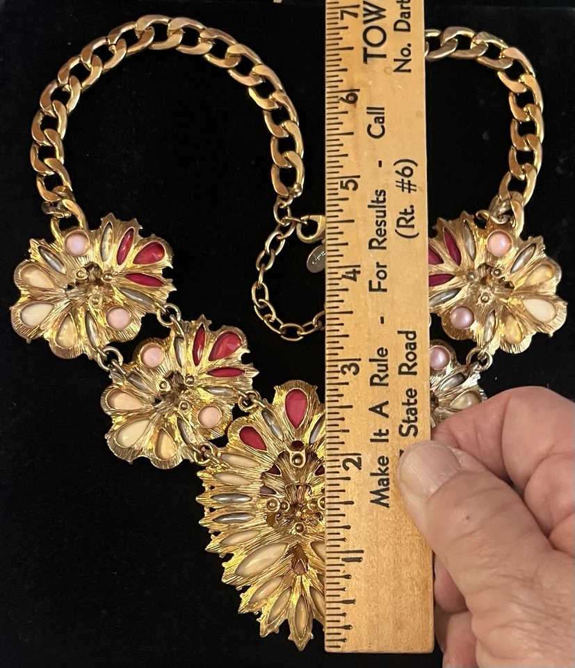 Joan Rivers Signed Pink Rhinestone Enamel Bib Gold Tone Statement Necklace 20" - Image 3 of 3