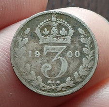 1900 Queen Victoria Old Head Silver Threepence Coin. CIRCULATED CONDITION.