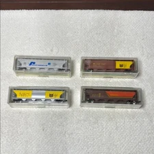 Model Power N Scale Set of 4 Hopper Freight Cars (New)