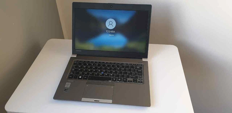 Toshiba Portege Laptop Z30-A-1FD i5-4210U 8GB 512GB SSD 13.3" Bluetooth Backlit - Image 4 of 4