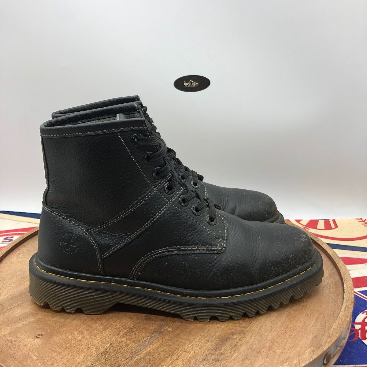 Dr. Martens Mens Roseland Black Leather Lace Up Combat Boots Dr. Martens Mens Roseland Black Leather Lace Up Combat Boots