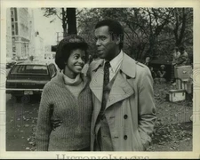 Press Photo Kevin Hooks, Actor with Actress in Hollow Image - sap13978