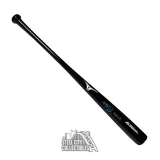 Ichiro Suzuki HOF 25 Autographed Mizuno Black Baseball Bat - BAS