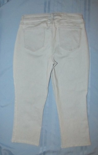Womens NYDJ Stretch Cuffed Capris. Size 10P Light Green. 21" Inseam. - Picture 2 of 6