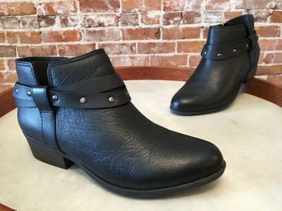 clarks addiy zoie booties