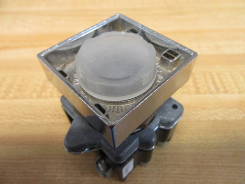 Cutler Hammer/Eaton E30BB Pilot LIght Assembly