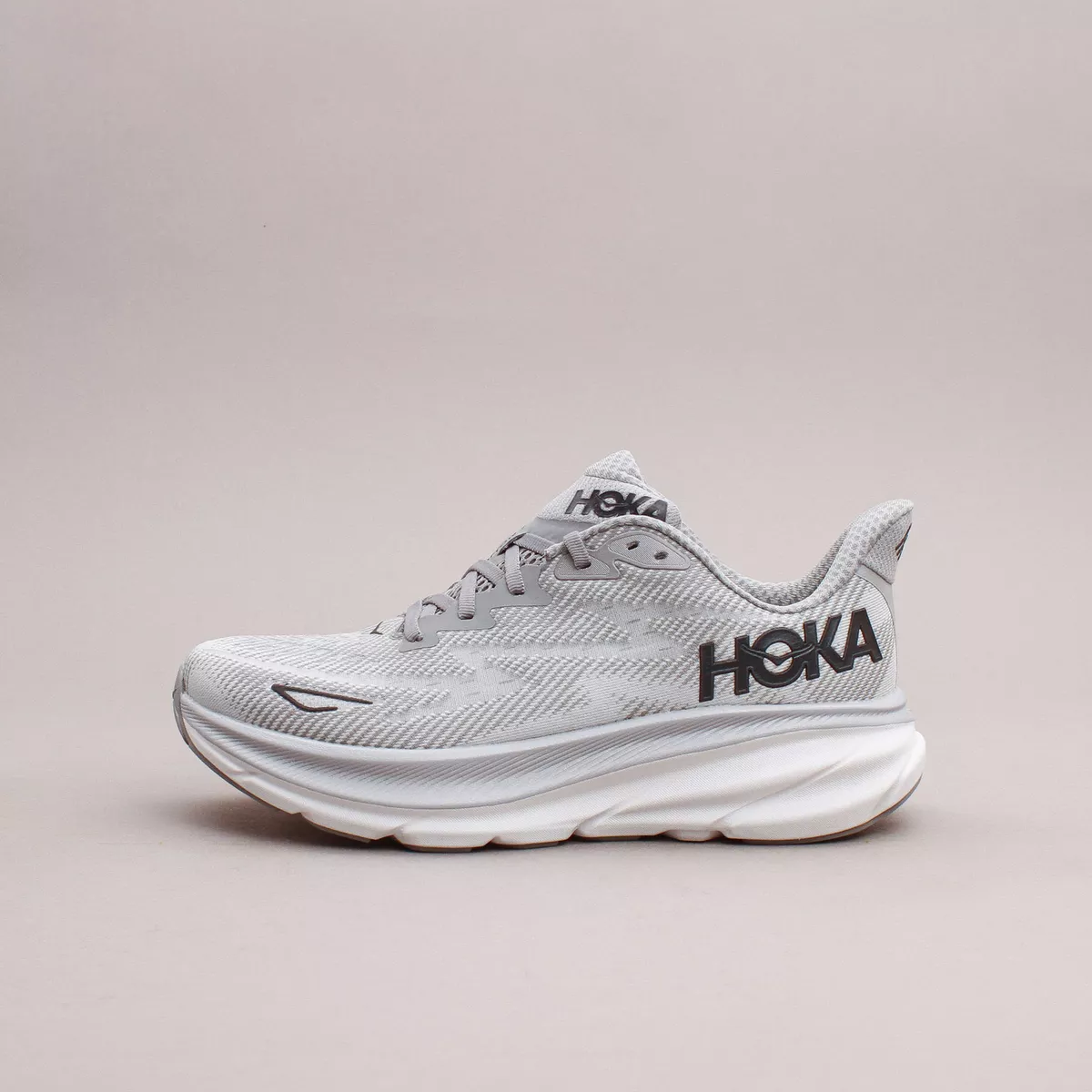 Hoka One One clifton 9