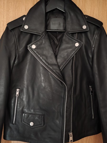 cazadora biker piel mujer Mango