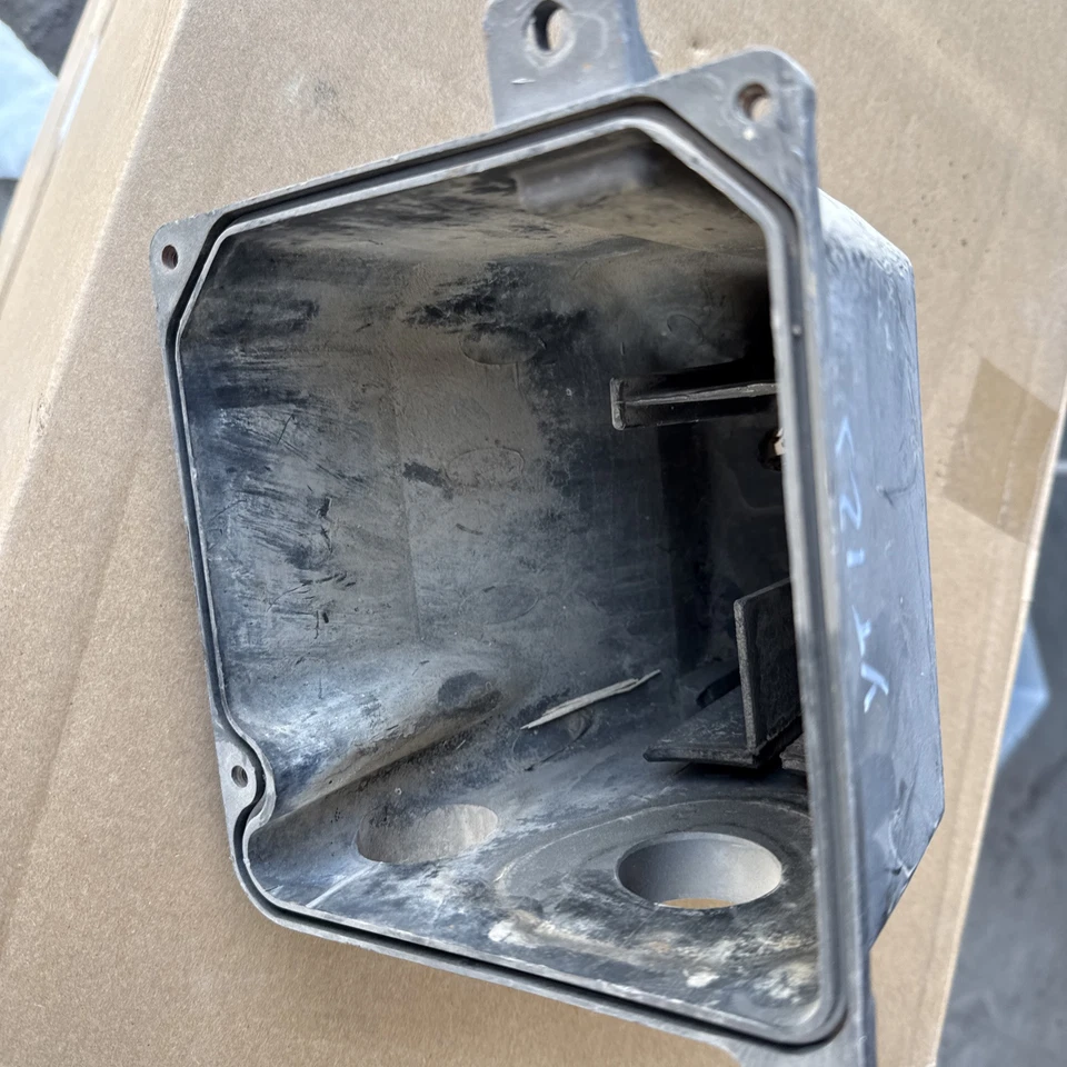 Yamaha Tri-Moto YT125 1980-1985 175 Ytm Airbox Foto 3 de 4