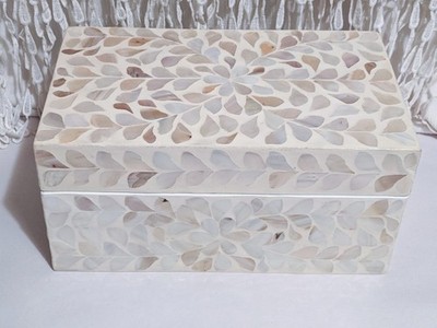 Handmade Mother of Pearl Hearts Inlay Decorative/Jewlery Box For Keepsakes
