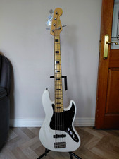 Squier by Fender Vintage Modified Jazz Bass V (5 String) Black, Maple Neck